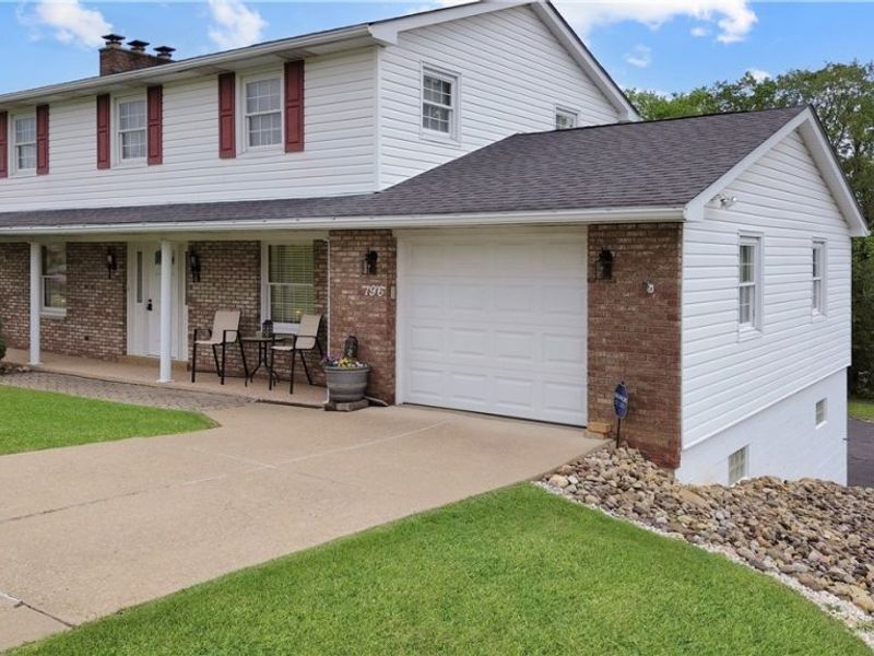 196 Morningside Drive, Wintersville, OH 43953 Photo 2