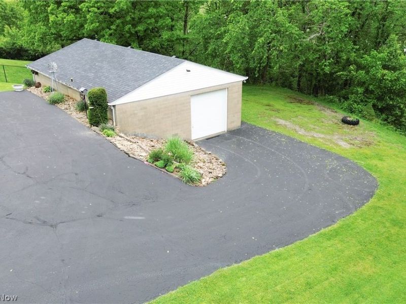 196 Morningside Drive, Wintersville, OH 43953 Photo 6