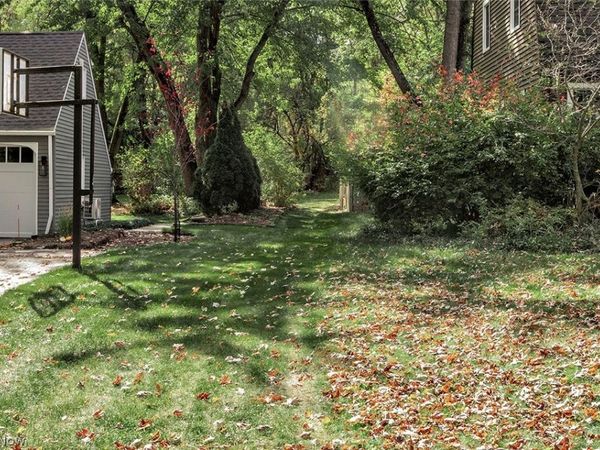 V/L Holton , Olmsted Falls, OH 44138
