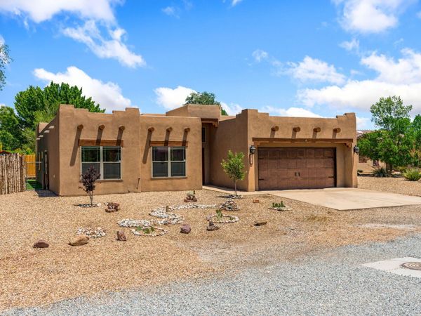 212 Riesling Road, Bernalillo, NM 87004