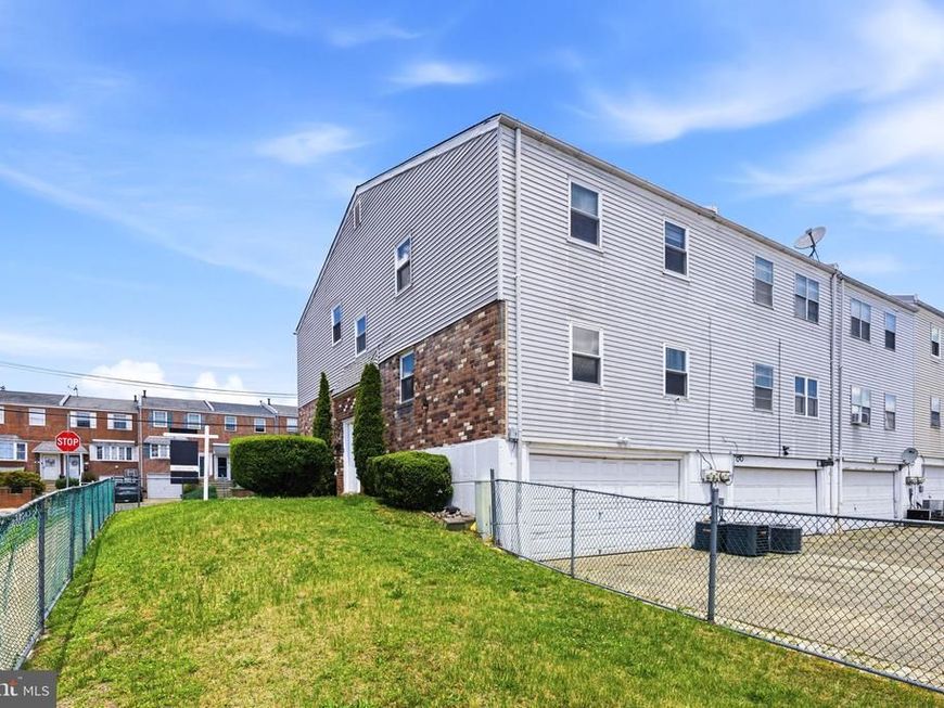 10751 E Keswick Road, Philadelphia, PA 19154 Main Photo