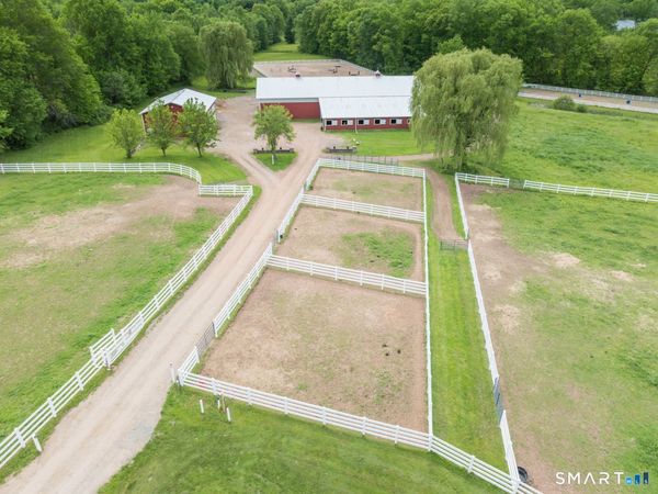 949 North , Suffield, CT 06078