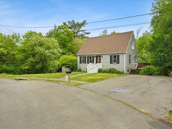 111 Downing Dr, Taunton, MA 02780