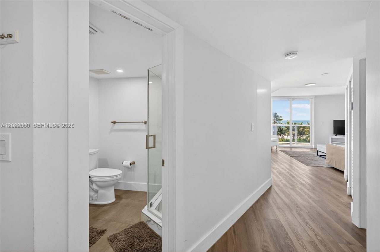 2401 Collins Ave , Unit 602, Miami Beach, FL 33140 Photo