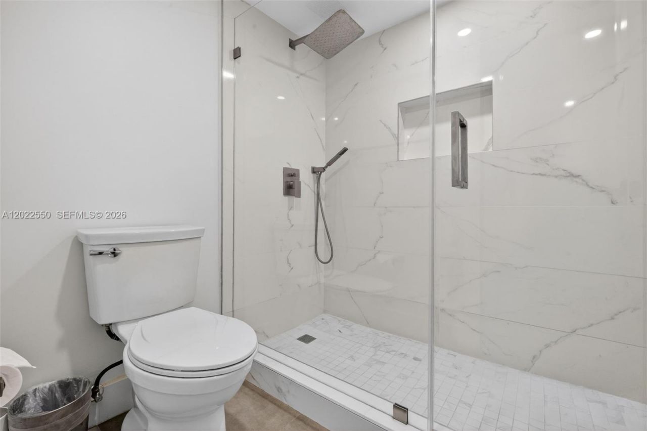 2401 Collins Ave , Unit 602, Miami Beach, FL 33140 Photo