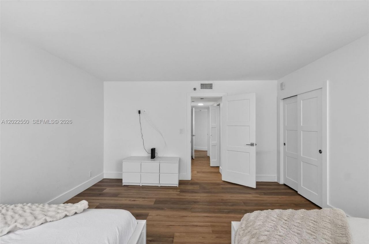 2401 Collins Ave , Unit 602, Miami Beach, FL 33140 Photo