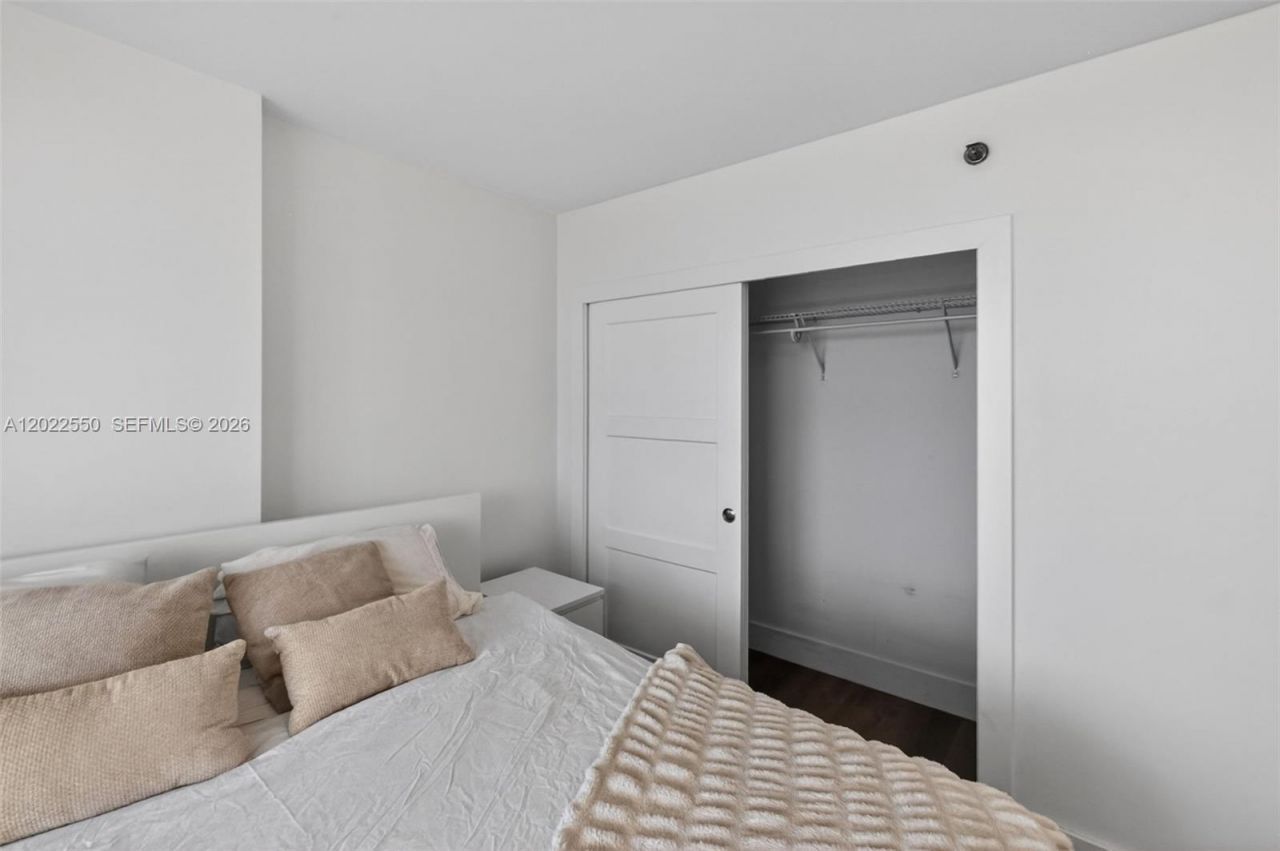 2401 Collins Ave , Unit 602, Miami Beach, FL 33140 Photo