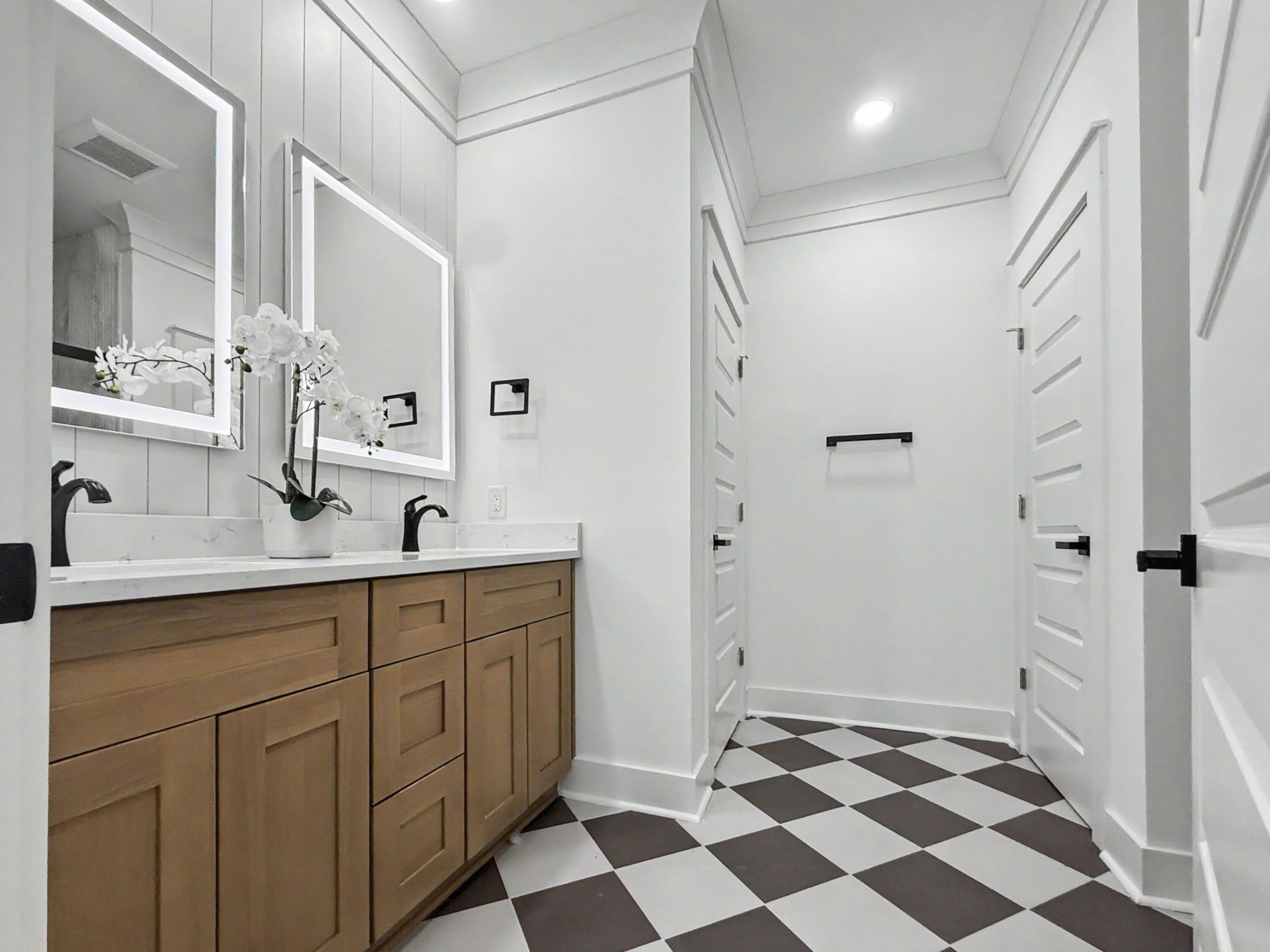 1928 Harper Street Photo 35