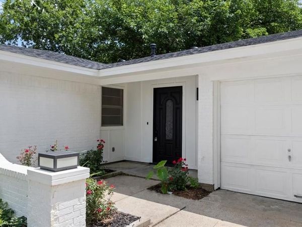 2102 E Timberview Lane, Arlington, TX 76014