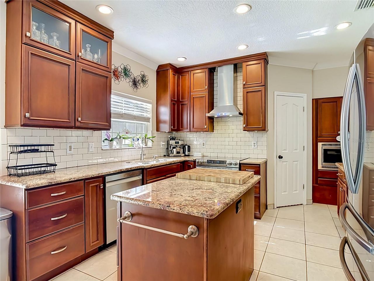 237 Cedarwood Court , Debary, FL 32713 Photo