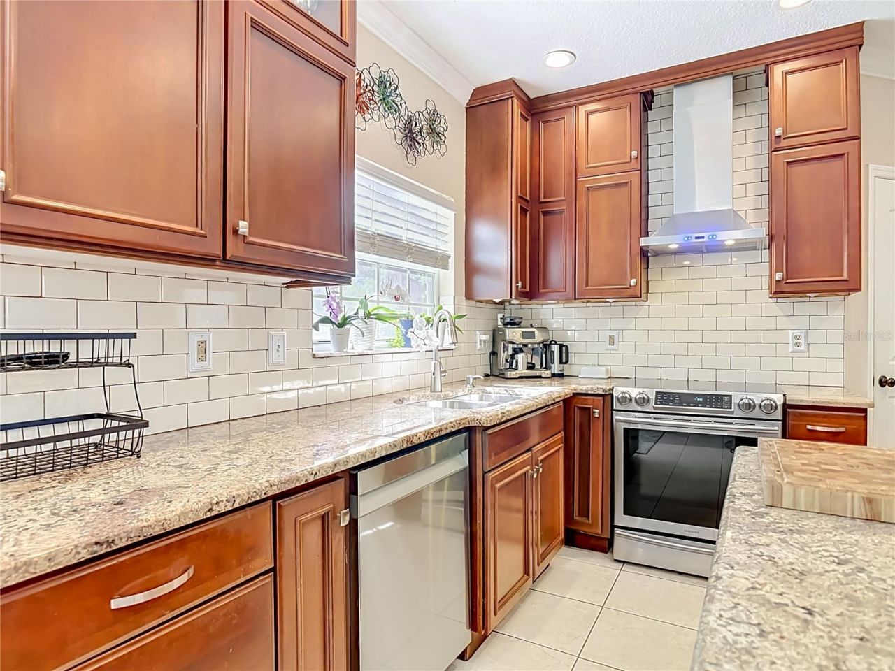 237 Cedarwood Court , Debary, FL 32713 Photo