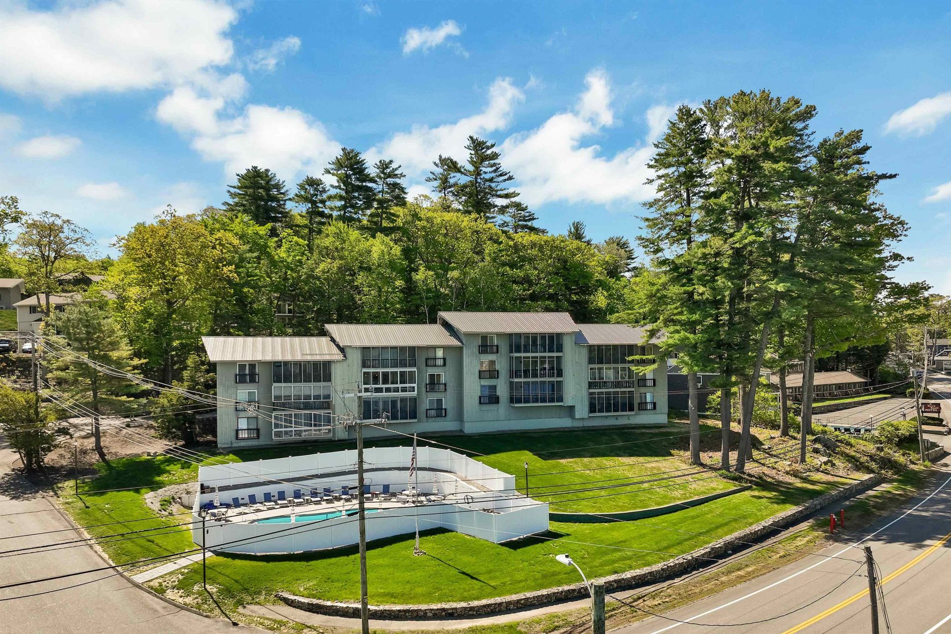 883 Weirs Boulevard, Unit 7, Laconia, NH 03246 Main Photo