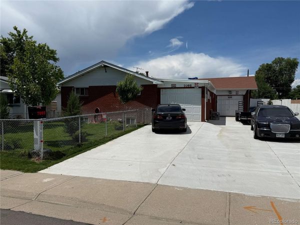 7095 Pontiac Street , Commerce City, CO 80022