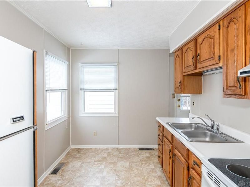 2974 Woodman Drive, Kettering, OH 45420 Photo 5