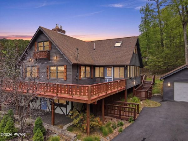 162 Indian Drive, Greentown, PA 18426