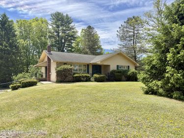 44 Forest Drive, Mountain Top, PA 18707