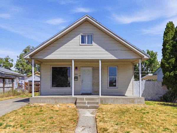 313 E E Queen Ave, Spokane, WA 99207