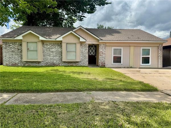 2521 ENGLISH COLONY Drive , LaPlace, LA 70068