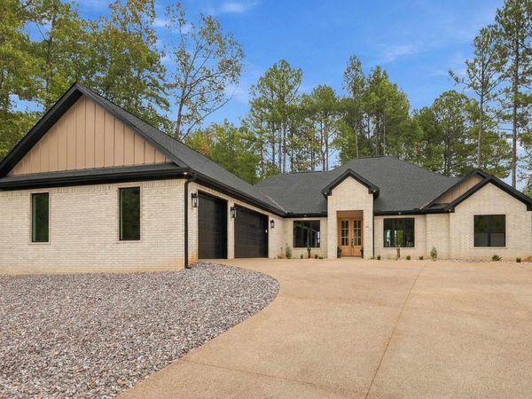 81 Elcano Drive, Hot Springs Village, AR 71909