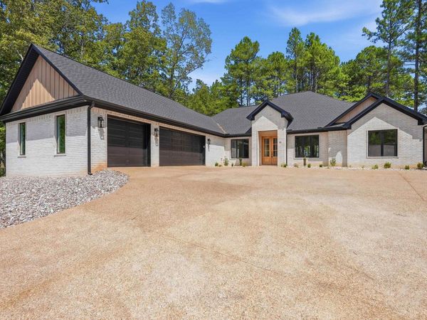 81 Elcano Drive, Hot Springs Village, AR 71909
