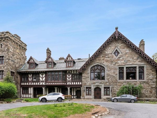 61 Crows Nest Road, Unit 4, Tuxedo Park, NY 10987