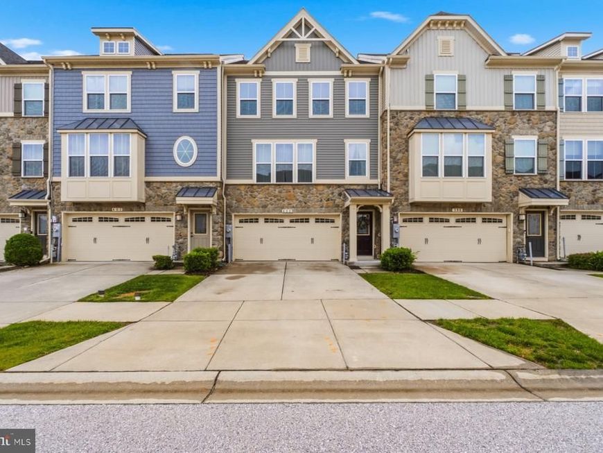 600 Fox River Hills Way, Glen Burnie, MD 21060 Main Photo