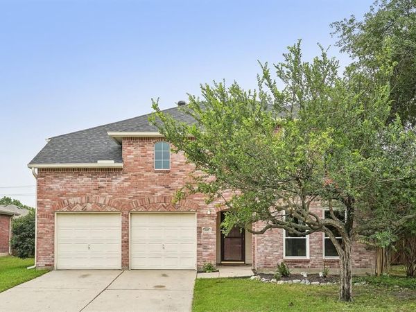 1220 Mockingbird Drive, Aubrey, TX 76227