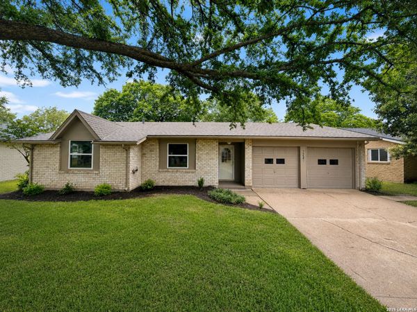 1221 Greenway Drive, Mesquite, TX 75149