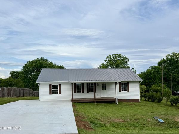 404 Greenwood Circle, Madisonville, TN 37354