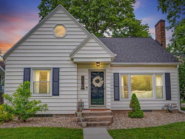 202 Rosebud Avenue, Waterloo, IA 50701