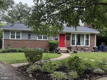 2349 N EARLY STREET , ALEXANDRIA, VA 22302
