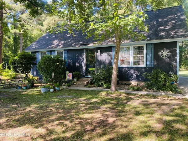 744 Mrs Tates Road , Whiteville, NC 28472