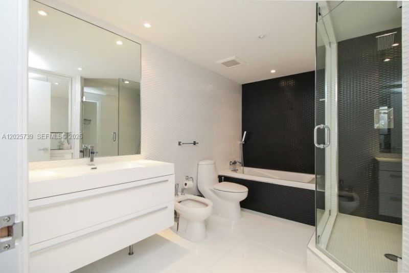 9801 Collins Ave , Unit 9W, Bal Harbour, FL 33154 Photo