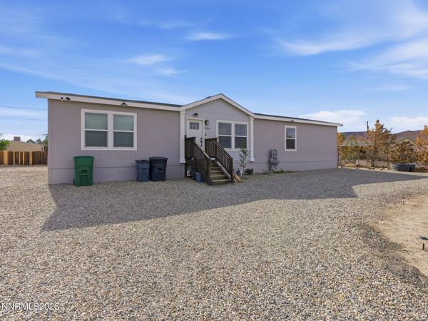 2815 Pueblo Street, Silver Springs, NV 89429