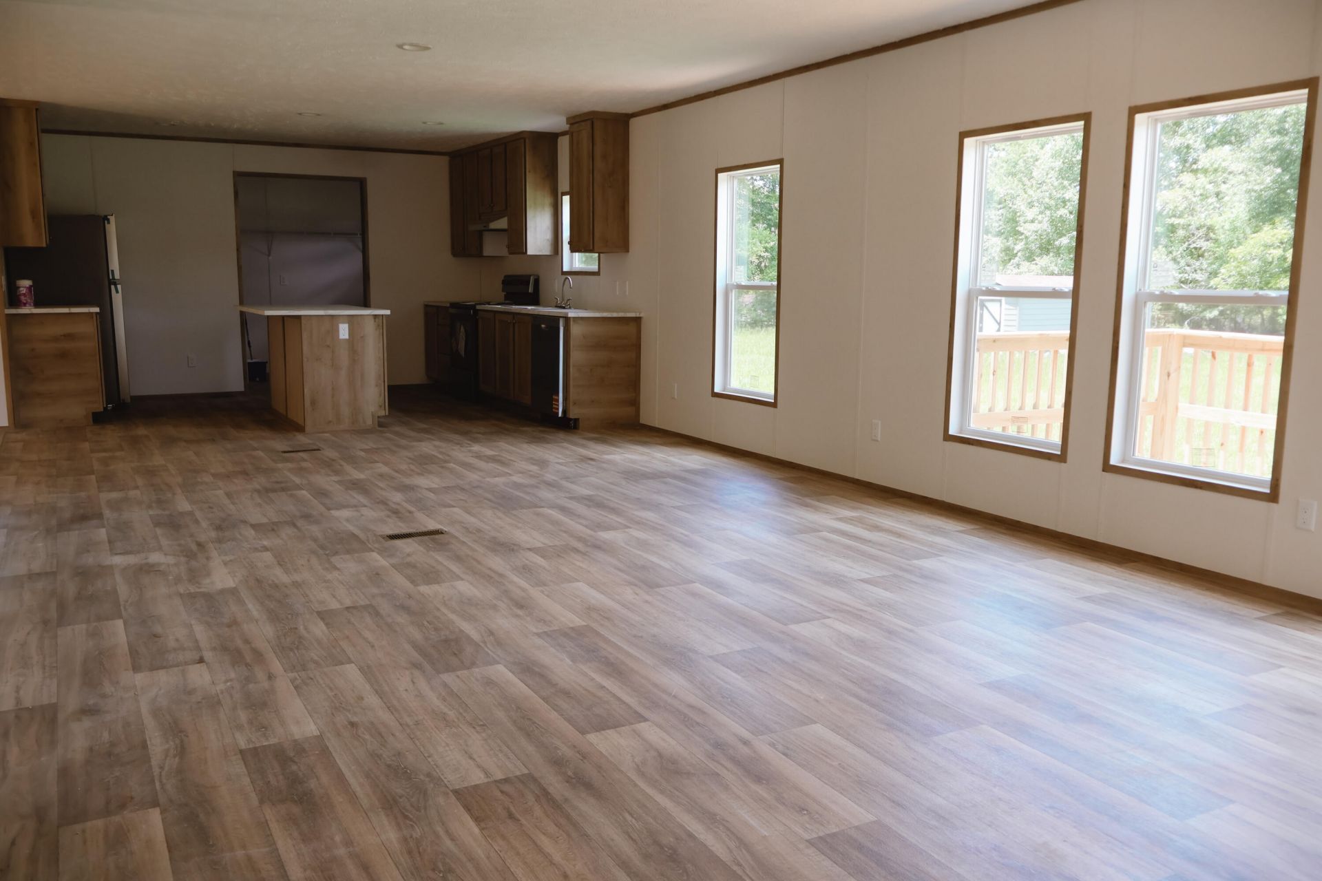 212 Belfast Avenue Photo 8