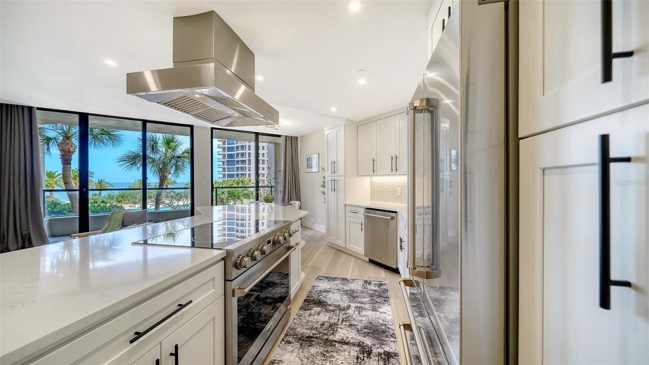 1211 Gulf Of Mexico Drive, Unit 105, Longboat Key, FL 34228 Photo