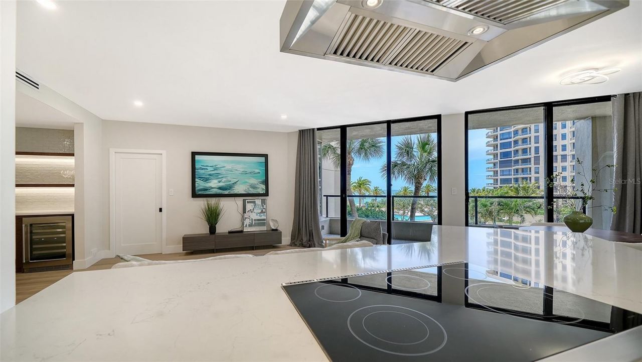 1211 Gulf Of Mexico Drive, Unit 105, Longboat Key, FL 34228 Photo