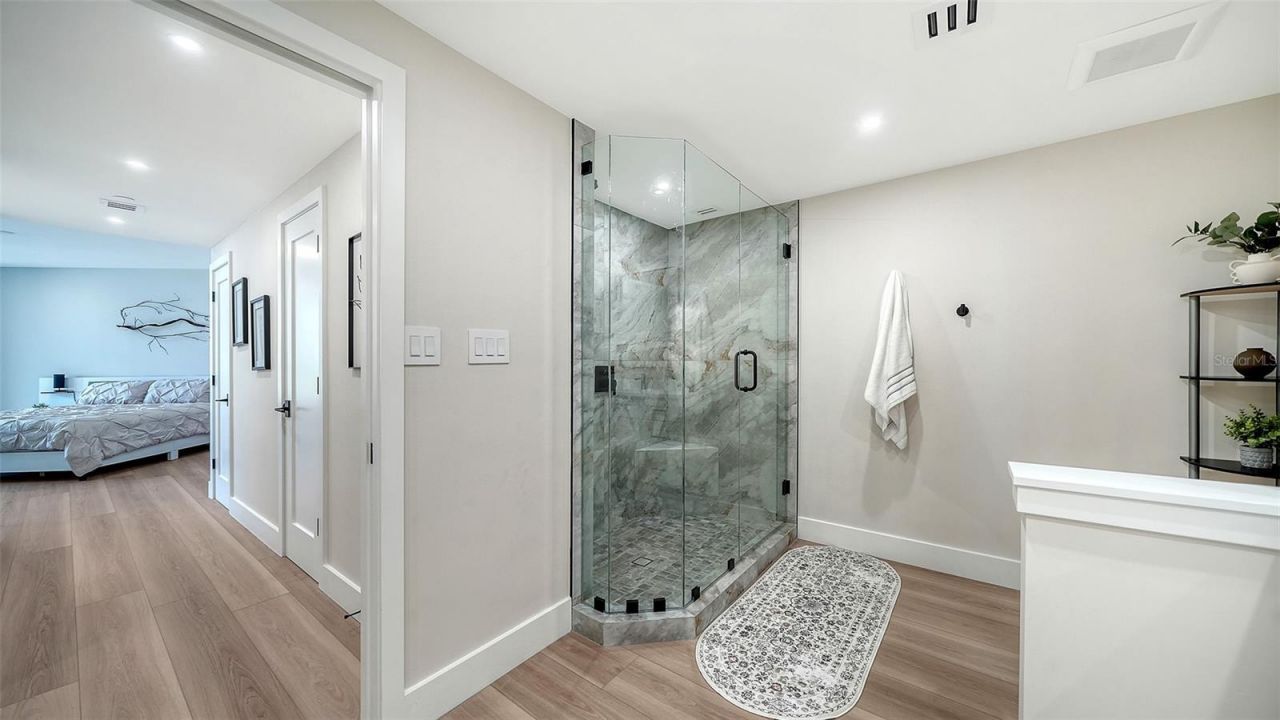1211 Gulf Of Mexico Drive, Unit 105, Longboat Key, FL 34228 Photo