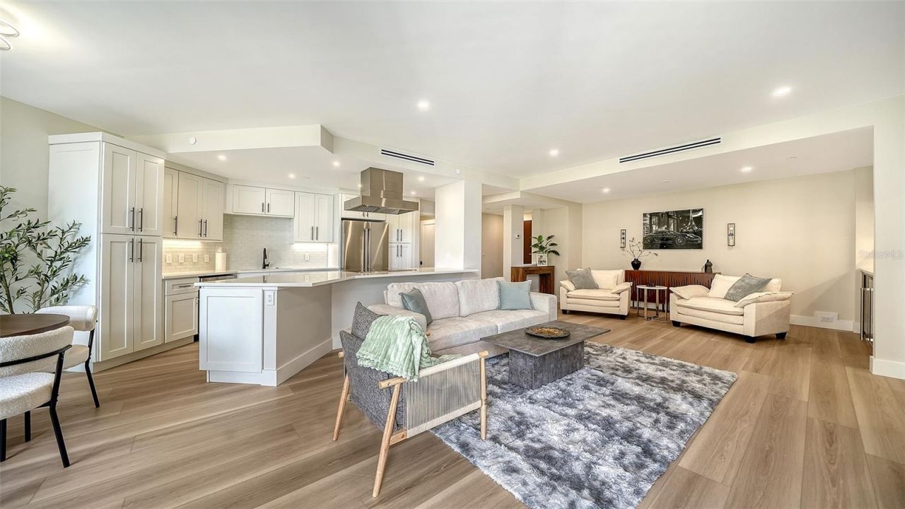 1211 Gulf Of Mexico Drive, Unit 105, Longboat Key, FL 34228 Photo