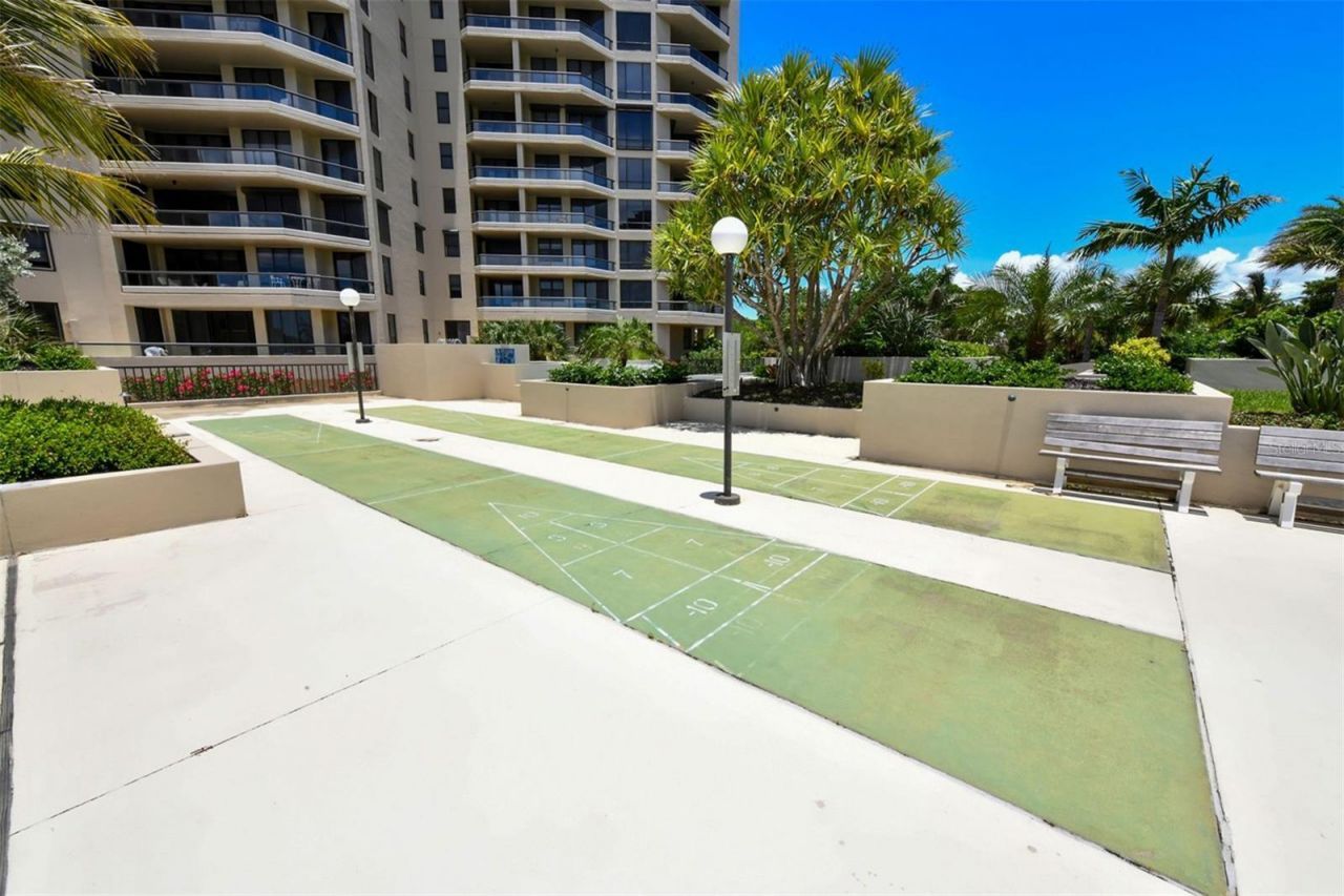 1211 Gulf Of Mexico Drive, Unit 105, Longboat Key, FL 34228 Photo
