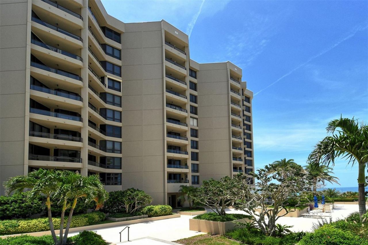 1211 Gulf Of Mexico Drive, Unit 105, Longboat Key, FL 34228 Photo