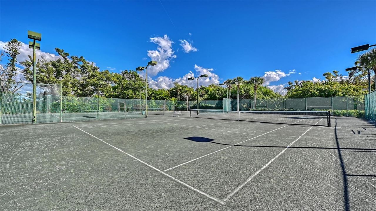 1211 Gulf Of Mexico Drive, Unit 105, Longboat Key, FL 34228 Photo