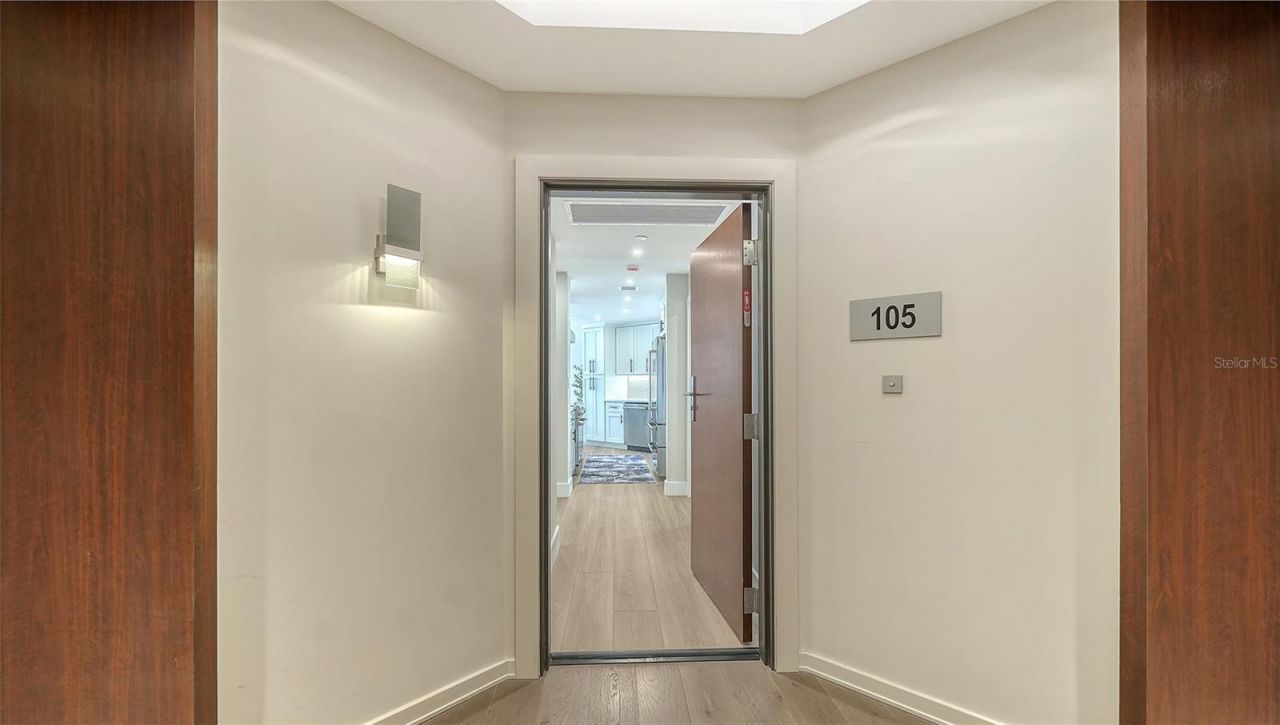 1211 Gulf Of Mexico Drive, Unit 105, Longboat Key, FL 34228 Photo