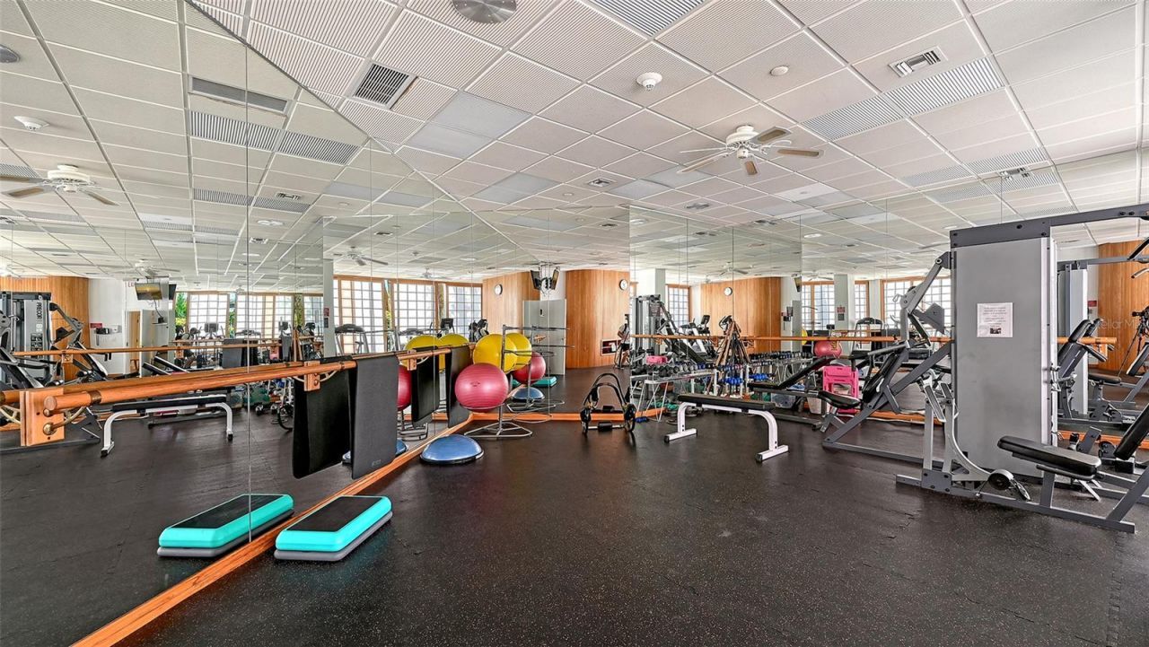 1211 Gulf Of Mexico Drive, Unit 105, Longboat Key, FL 34228 Photo