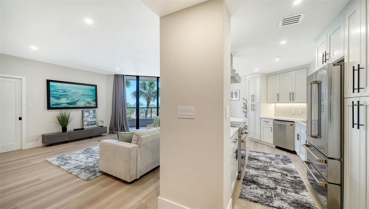 1211 Gulf Of Mexico Drive, Unit 105, Longboat Key, FL 34228 Photo