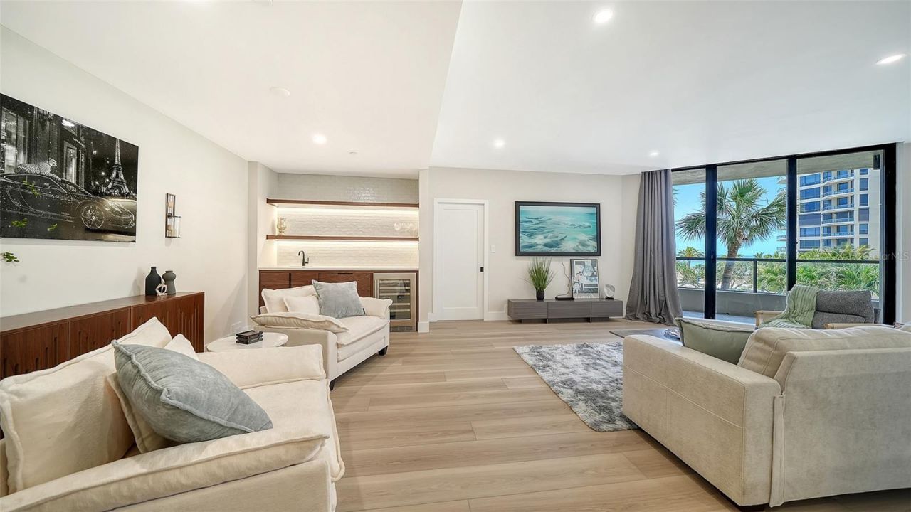 1211 Gulf Of Mexico Drive, Unit 105, Longboat Key, FL 34228 Photo