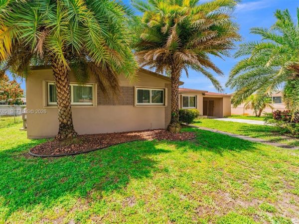 2240 NW 175th St , Miami Gardens, FL 33056