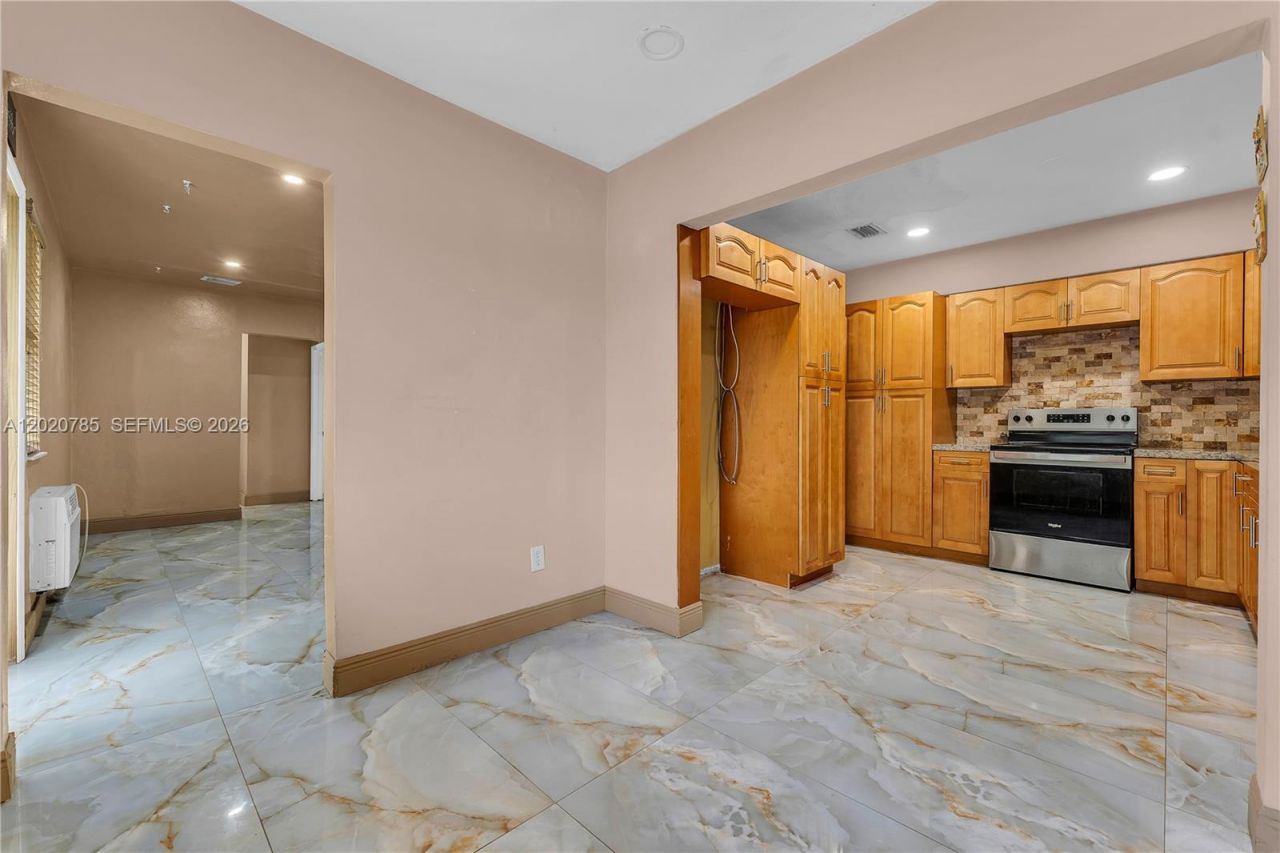 2240 NW 175th St , Miami Gardens, FL 33056 Photo