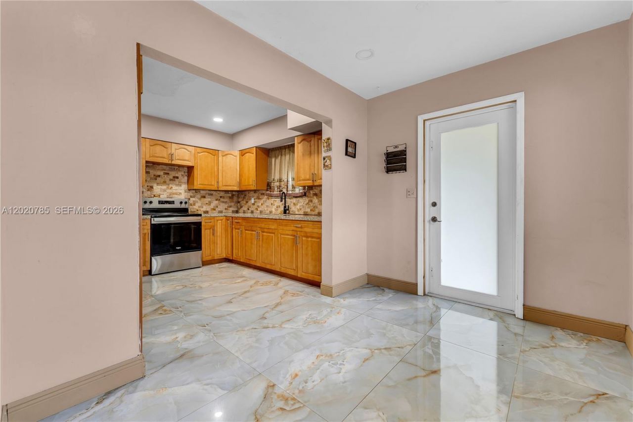2240 NW 175th St , Miami Gardens, FL 33056 Photo