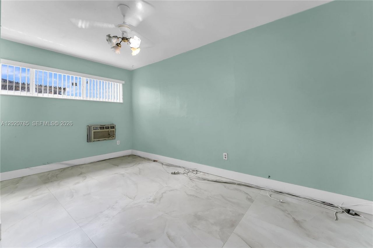 2240 NW 175th St , Miami Gardens, FL 33056 Photo